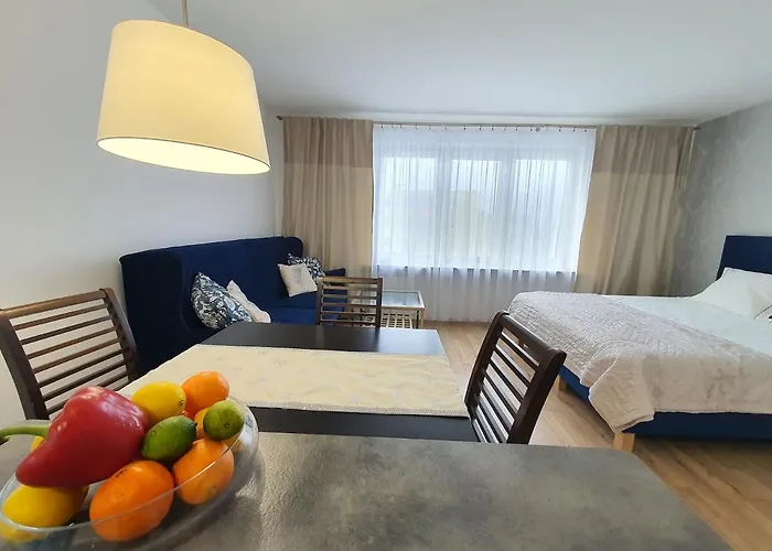 Warsaw's Peaceful Muranow Varsó