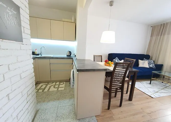 Warsaw's Peaceful Muranow Varšava